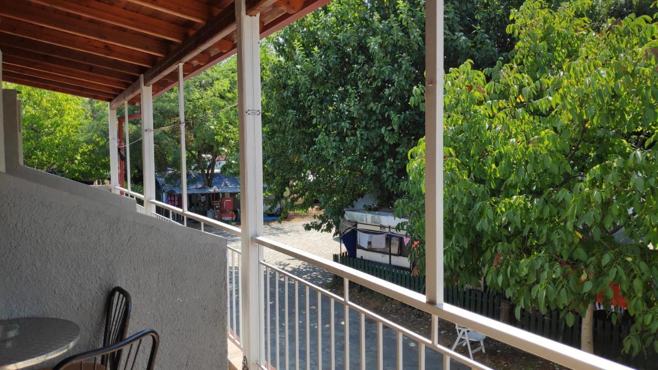Camping Mitikas And Bungalows プラカ・リトホロ エクステリア 写真